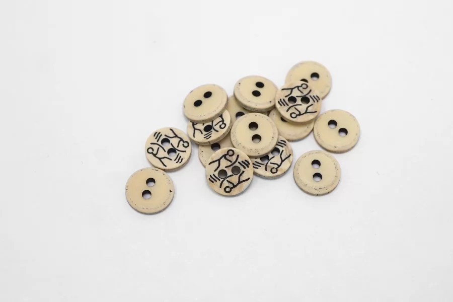 Пуговица пластиковая Бежевая 11 мм  ( J-3)  27112589