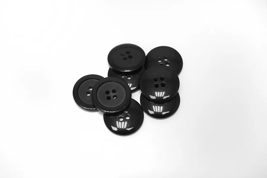 Пуговица пластиковая  Черная 20 мм  ( J-3)  27112597
