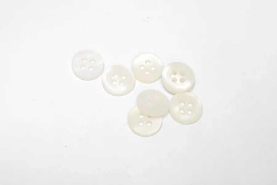 Пуговица   12 мм Молочная (С-3)  18062617