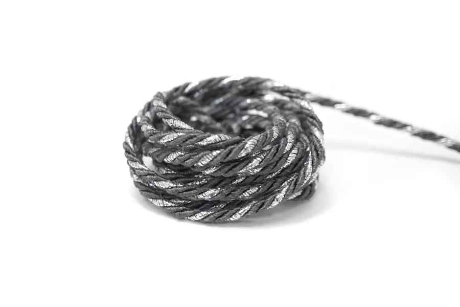 Шнур гайтановый Серый с люрексом 4 мм KR-3D 18042611