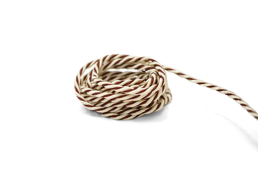 Шнур гайтановый Кремово-винный 4 мм KR3D 18042628