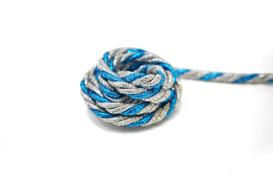Шнур гайтановый Голубой с серебром люрекс 6 мм LA30\3 18042630