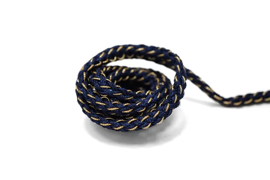 Шнур плетёный круглый Тёмно-синий с золотым люрексом 5 мм LA30\2 18042635