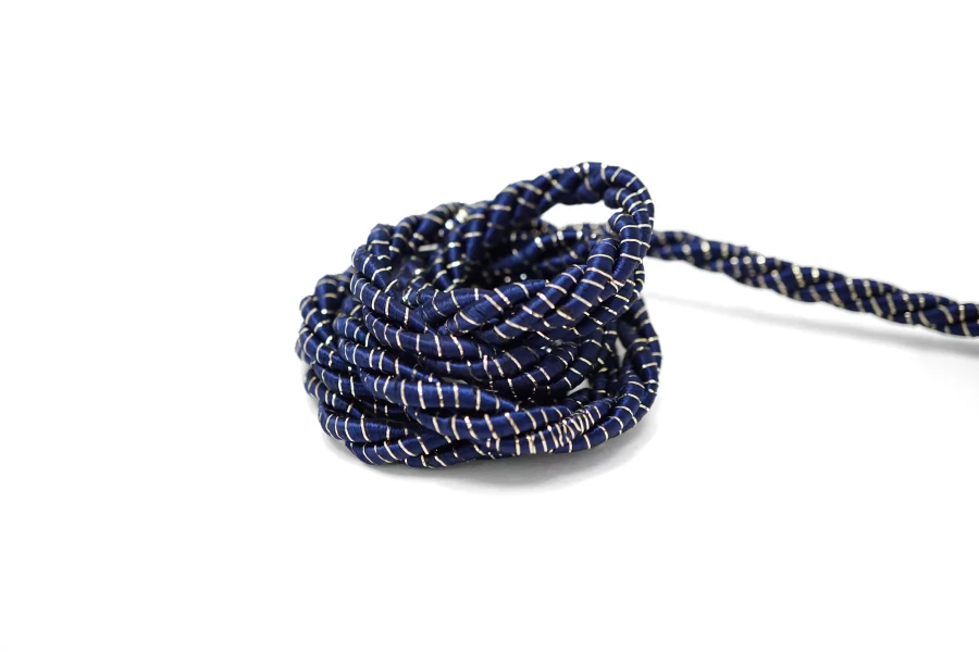 Шнур гайтановый Тёмно-синий с серебряным люрексом 1 см LA30\3 18042651