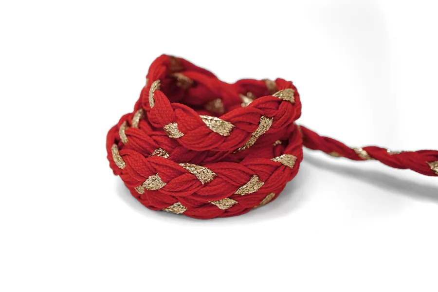 Шнур плетёный косичкой Красный с золотистым люрексом 1 см LA30\4  18042658