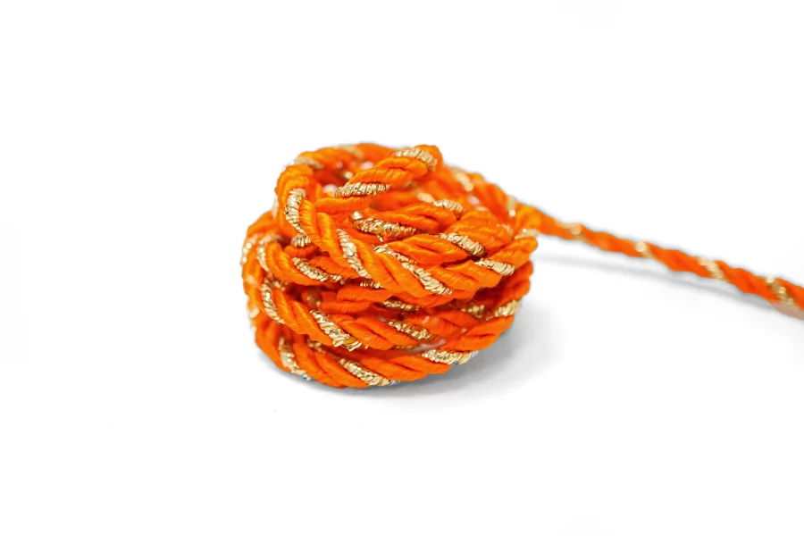 Шнур гайтановый Золотисто-оранжевый с люрексом 4 мм LA30\3  18042659