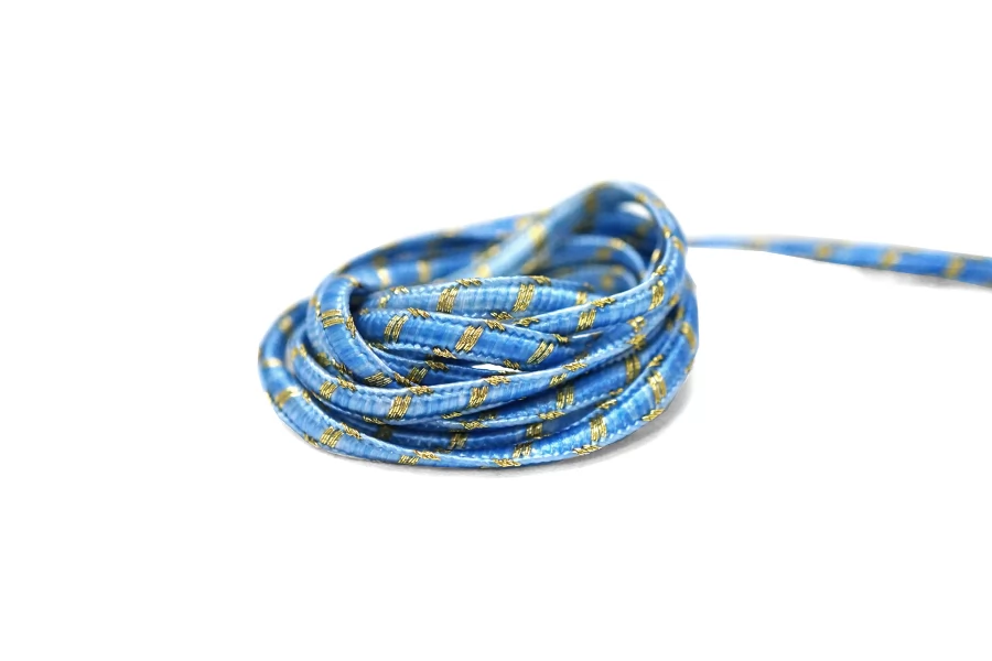 Шнур Голубой с золотистым люрексом 4 мм LA30\4 18042660