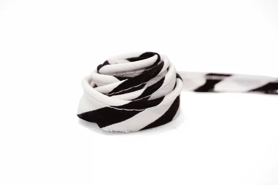 Кант шёлковый Чёрно-молочная полоска 1,5 см SHB-10 18042685