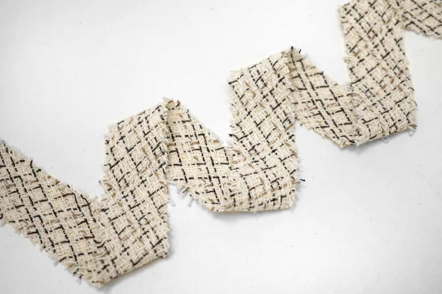 Косая бейка хлопковая твидовая Молочная с люрексом 3,5 см ST8  18042695