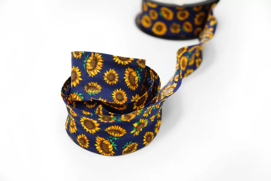 Косая бейка хлопковая Подсолнухи на тёмно-синем 4 см SHA60\2 19042604