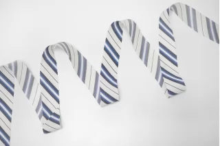 Косая бейка вискозная Сине-белая в полоску 2,5 см SHA60\1 19042612