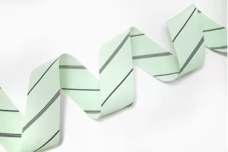 Косая бейка хлопковая Мятно-черная в полоску 3 см SHA60\2 19042622