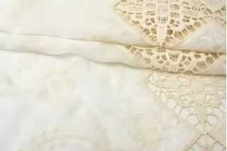 Шитье на батисте хлопок с шелком Молочное CVC H3 / A11 19112533