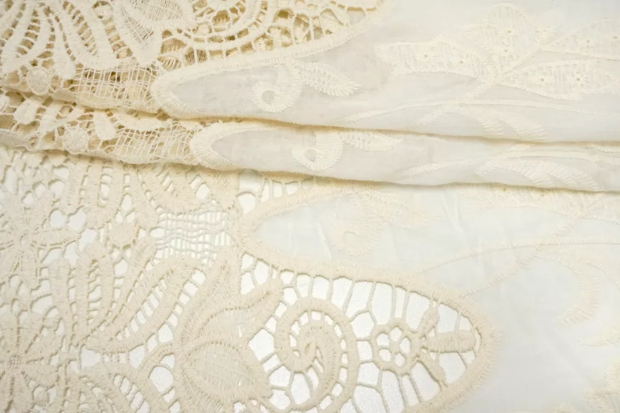 Шитье хлопковое на батисте Молочное CVC H3 / A11 19112534