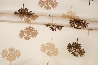 Атласная вискоза плательно-блузочная Цветы на кремовом CVC H21/10 i70 21112567