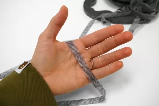 Лента нитепрошивная в пройму по косой 10мм Серая SHA60 28012602