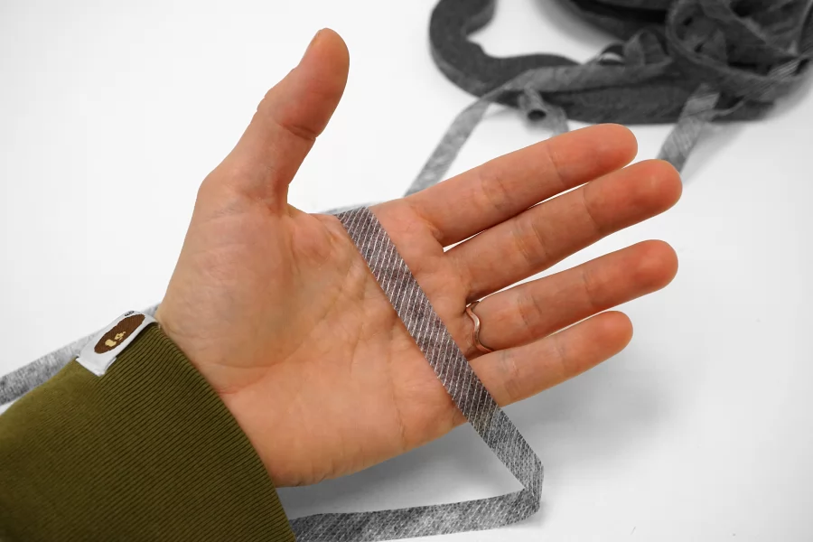 Лента нитепрошивная в пройму по косой 10мм Серая SHA60 28012602