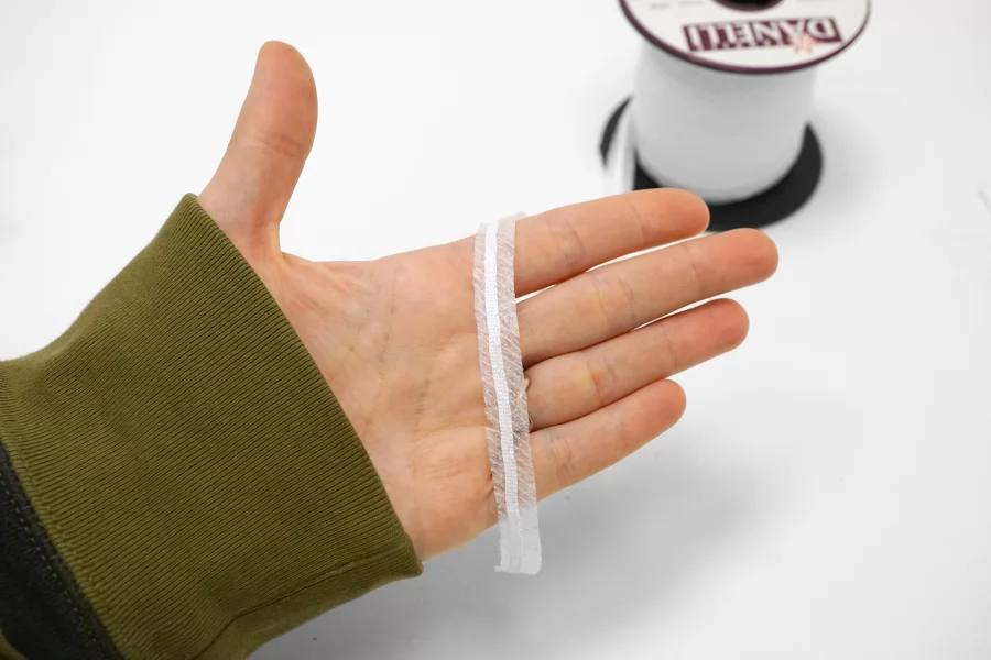 Лента нитепрошивная по косой с сутажем Белая 1см SHA60 28012603