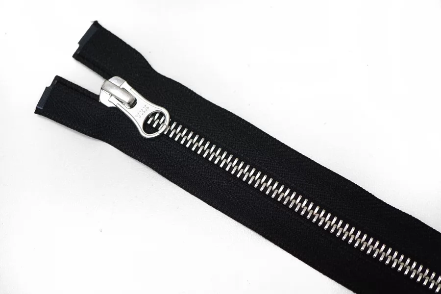 Молния металлическая YKK Черная 44 см 15022653