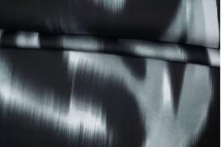 Атлас вискозный плательно-блузочный Чёрно-серый размытые полосы H21/9 i70 10022664