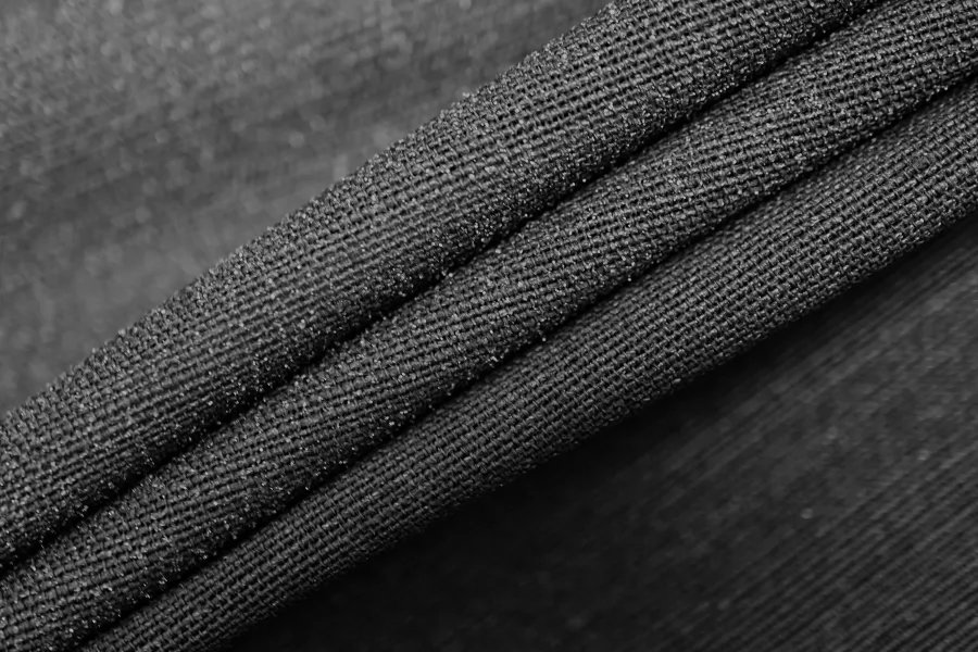 Бортовка клеевая черная H67/8 PP70 14012605