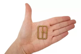 Пряжка металл золотая 25х35 мм (T-3) 15112506