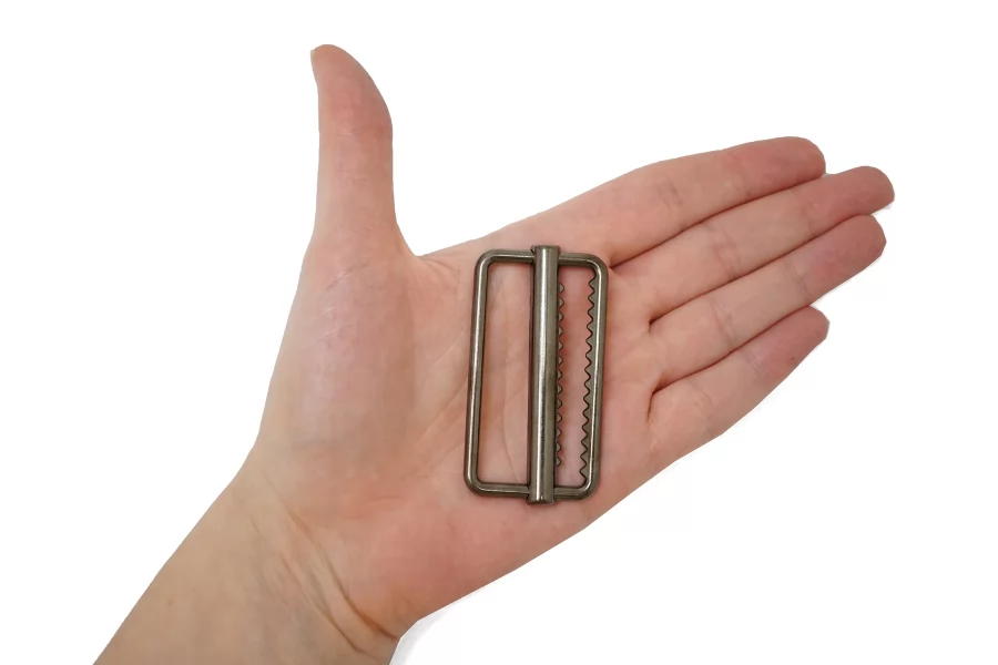 Регулятор длины ремня темный никель 30х55 мм (W-3)  15112513