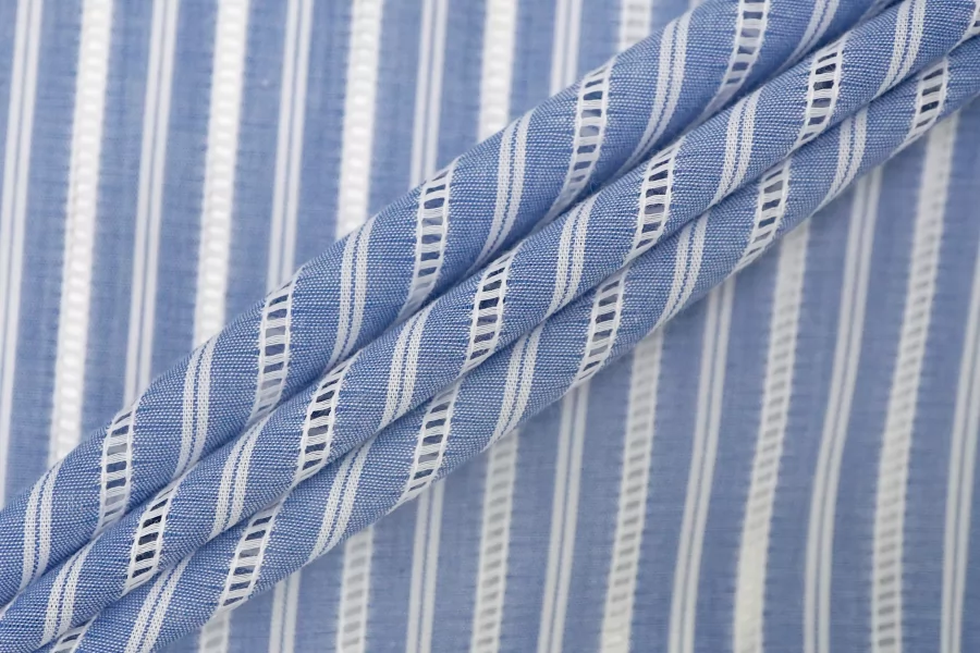 Рубашечный хлопок-мережка Голубой в белую полоску BNC Н5 А30 25032631