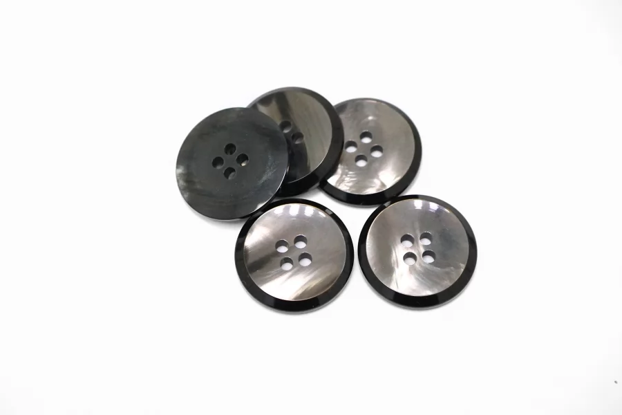 Пуговица костюмная коричневая перламутровая  20 мм  (S-3)  26112502