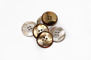 Пуговица костюмная светло-коричневая перламутровая  20 мм  (S-3)  26112506