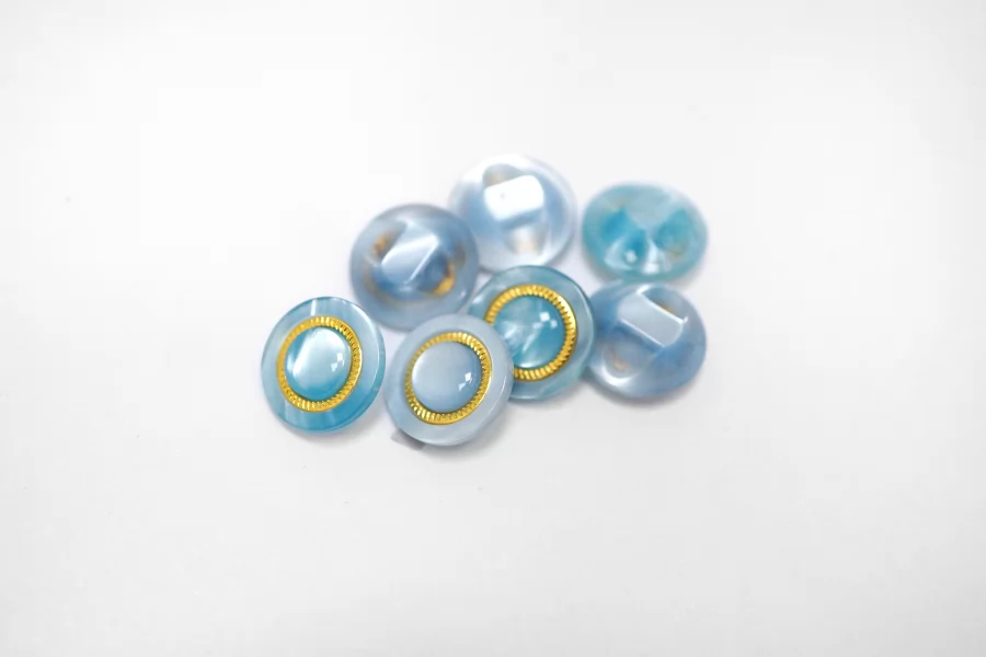 Пуговица пластиковая на ножке Голубая с золотой вставкой 12 мм  (S-3)  26112551