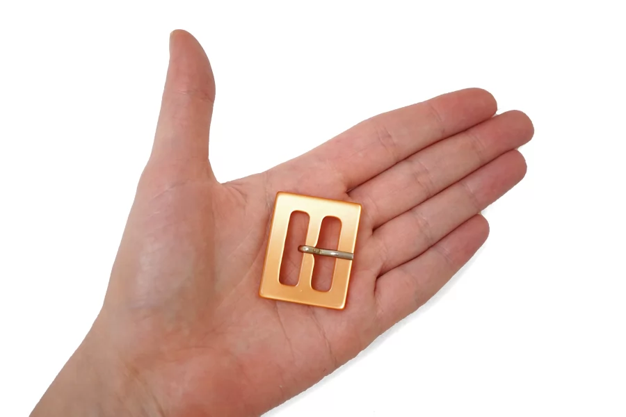 Пряжка пластик оранжевая 35х25 мм (R2)  28122506