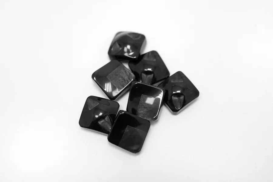 Пуговица пластиковая на ножке Черная с серой вставкой 12 мм  ( Q-3 )  12022634