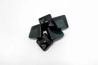 Пуговица пластиковая на ножке Черная с зеленой вставкой 10 мм  ( Q-3 )  12022638