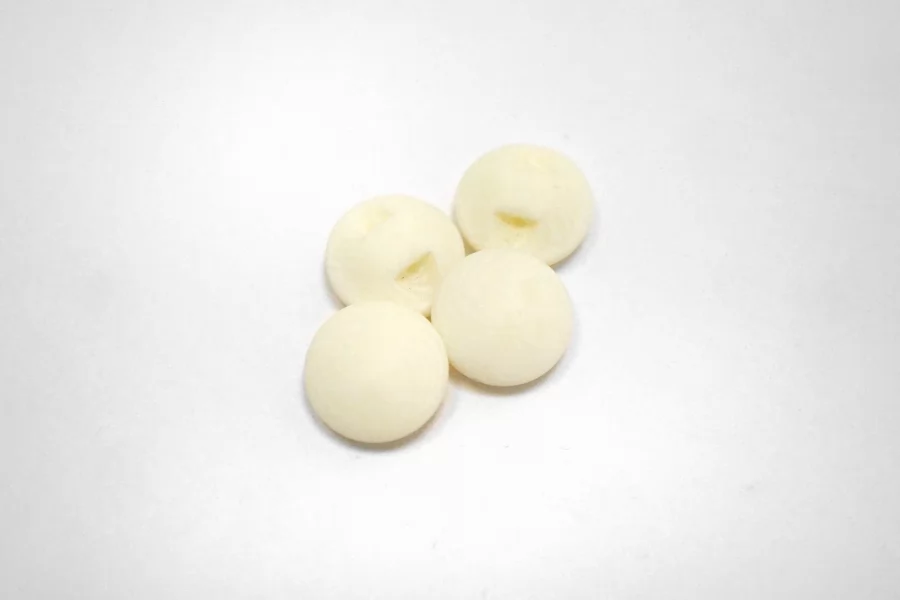 Пуговица пластиковая на ножке  Молочная  11 мм  ( Q-3)  12022661