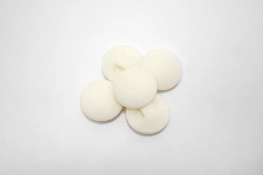 Пуговица пластиковая на ножке  Белая  15 мм  ( Q-3)  12022663