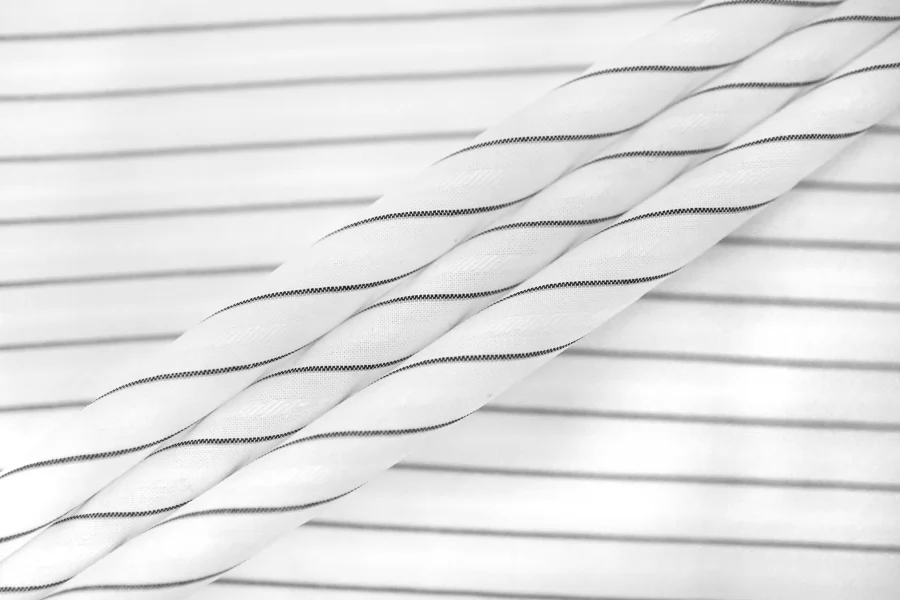 Рубашечный хлопок жаккардовый Белый в чёрную полоску FRM H5 A50 14022602