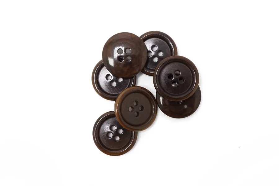 Пуговица костюмно-плательная пластик 20 мм Коричневая  (N-3)  16112503