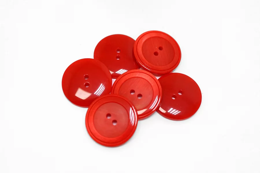 Пуговица костюмно-плательная пластик 22 мм красная (P-3)  16112527