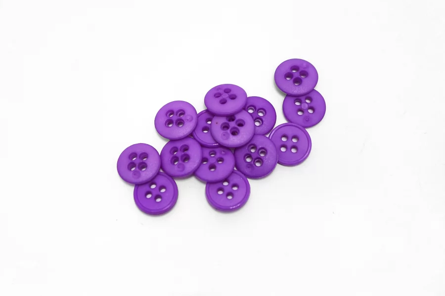 Пуговица  пластиковая  12 мм Фиолетовая (P-3) 16112549