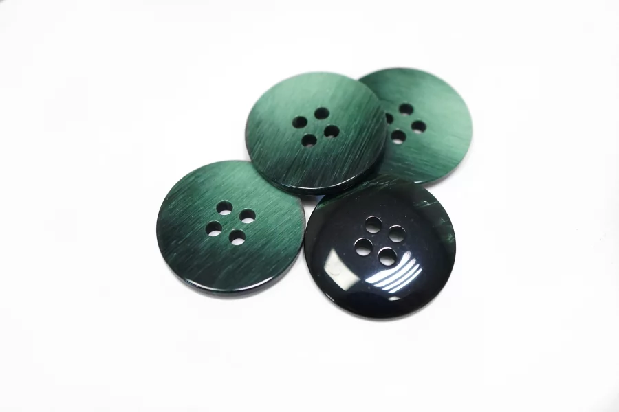 Пуговица костюмно-плательная пластик 28 мм Зеленая (О-3) 16112555