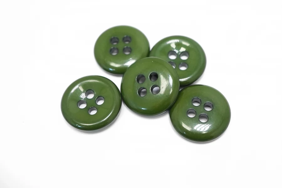 Пуговица костюмно-плательная пластик 23 мм Зеленая (О-3)  16112557