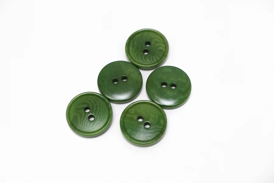 Пуговица костюмно-плательная пластик 18 мм Зеленая  (О-3) 16112564