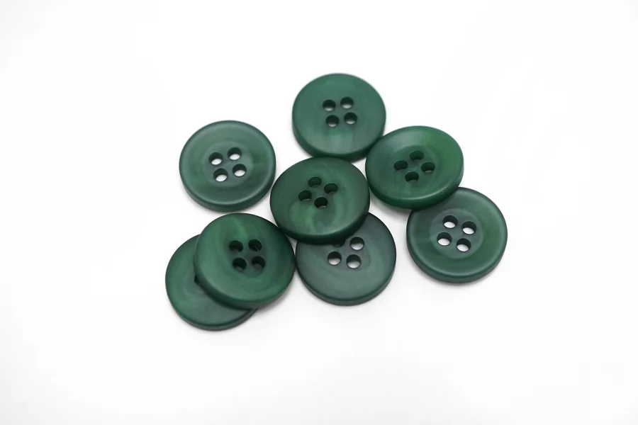 Пуговица костюмно-плательная пластик 15 мм Зеленая  (О-3)   16112568