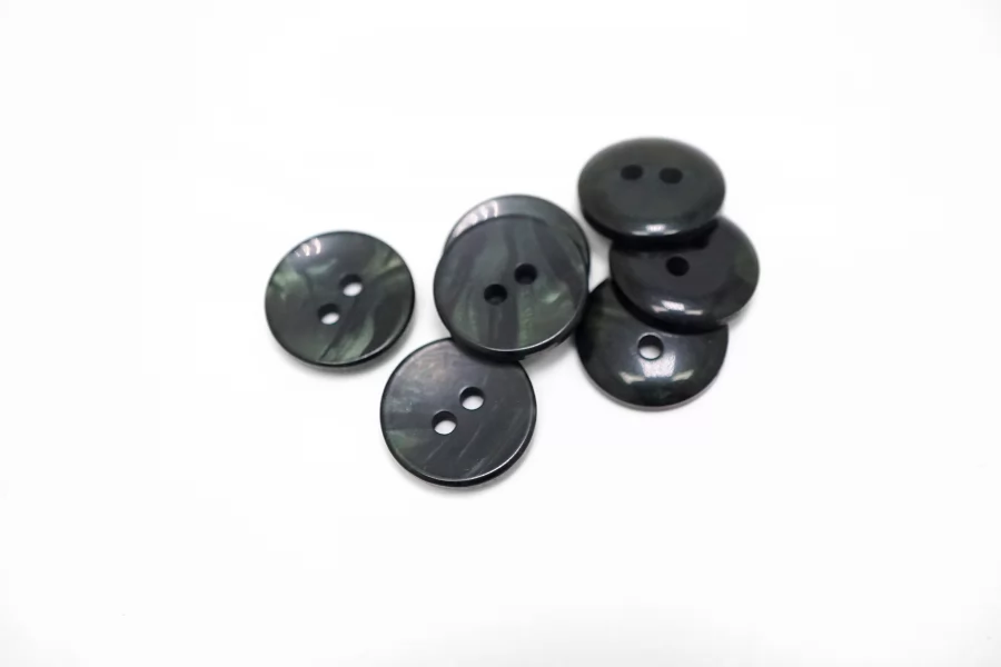Пуговица костюмно-плательная пластик 15 мм темно-зеленая  (О-3)  16112575