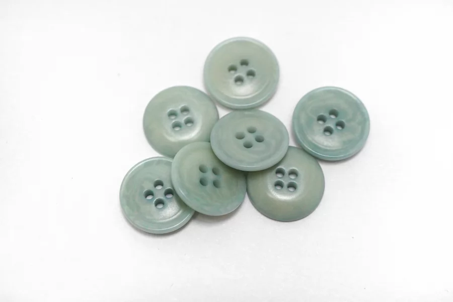 Пуговица костюмно-плательная пластик 15 мм шалфей  (О-3)  16112584