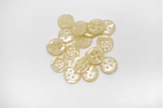 Пуговица пластик 10 мм Молочная (P-3) 17112566