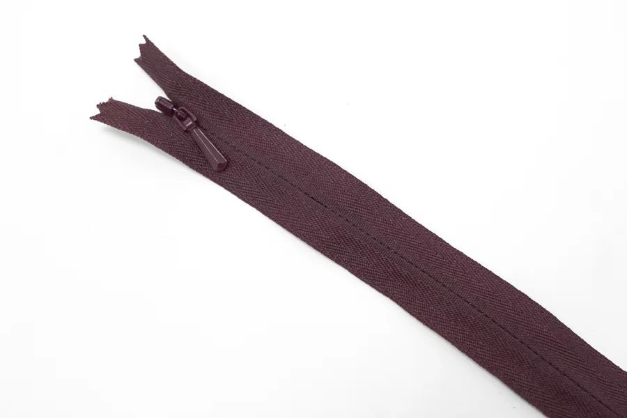 Молния потайная YKK Тёмно-сливовая 59 см 15022641