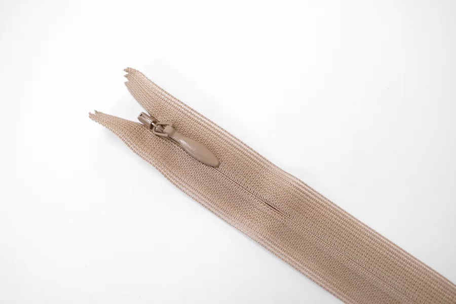 Молния потайная YKK Тёмно-бежевая 49 см H5 27012606