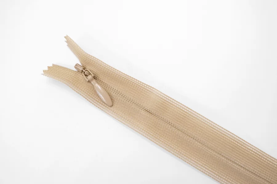 Молния потайная YKK Бежевая 59 см F3 27012610